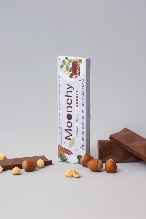 Moonchy Hazelnut Crunch Box (8 Bio Bars) für 1. Zyklushälfte (Tag 1-14)