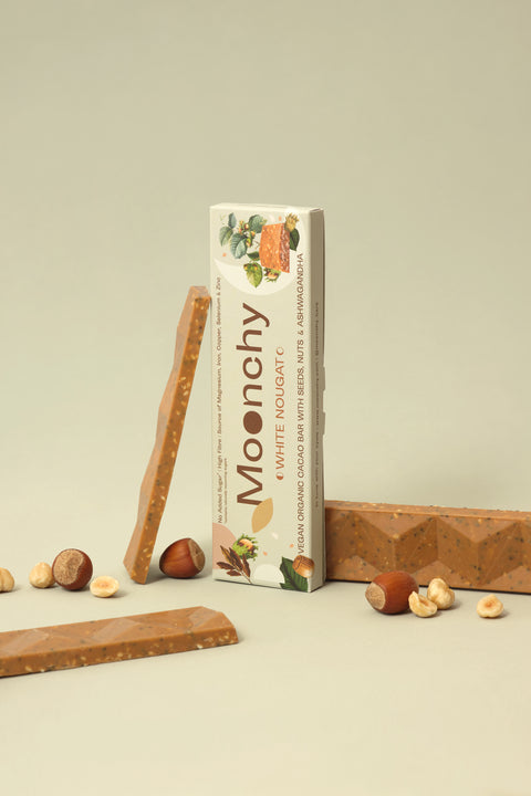 Moonchy Nougat weiss Box (8 Bio-Riegel) für 2. Zyklushälfte (Tag 15-28)